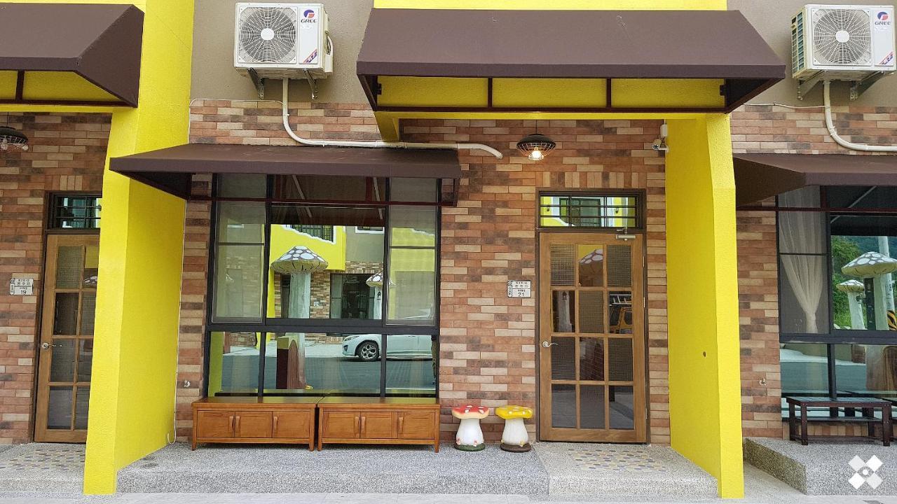 Moya Homestay T'ai-tung エクステリア 写真